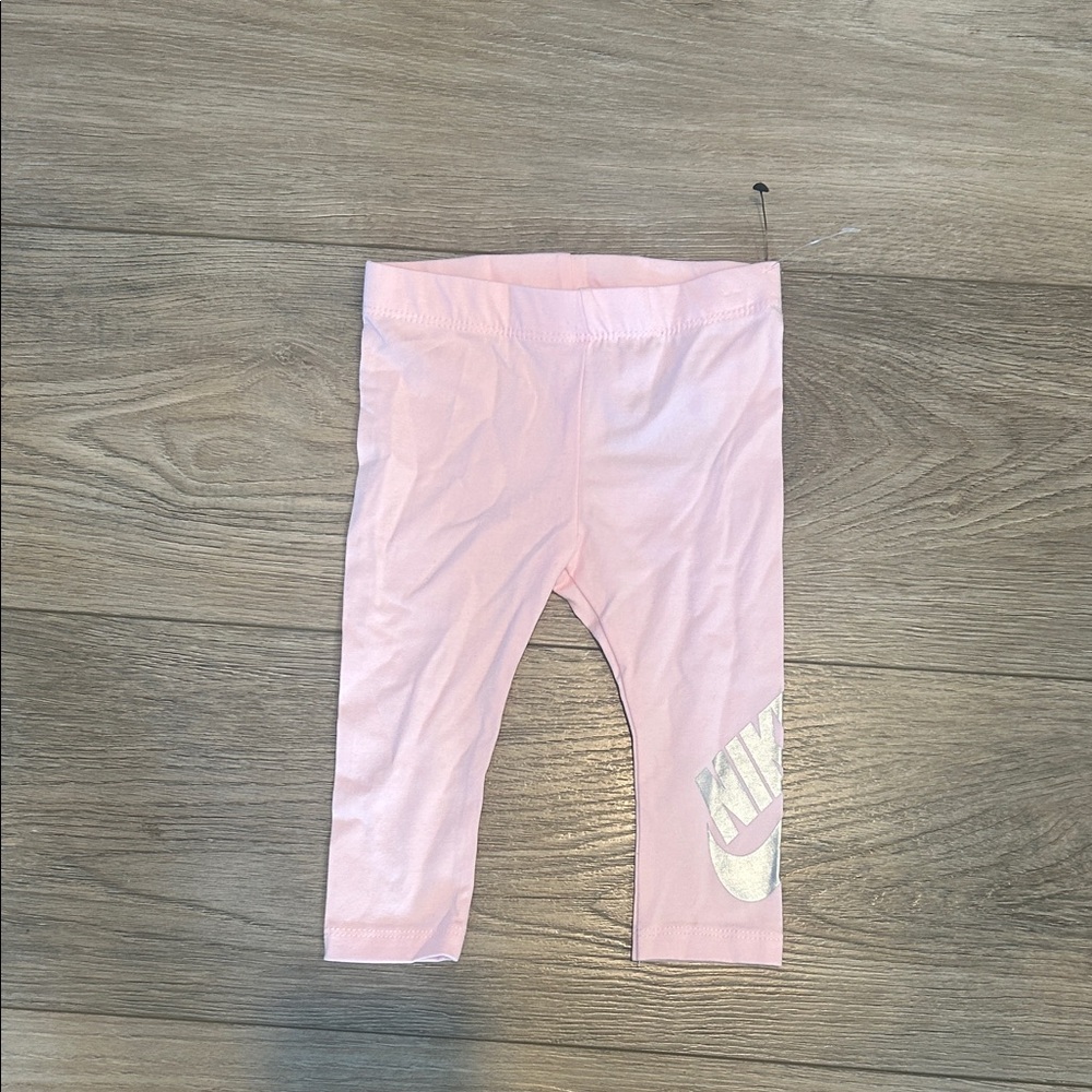 NWOT Nike Light Pink Leggings with Silver Logo Size 12‎ months